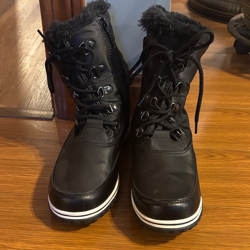 totes Black Winter Boots with Faux Fur Lining